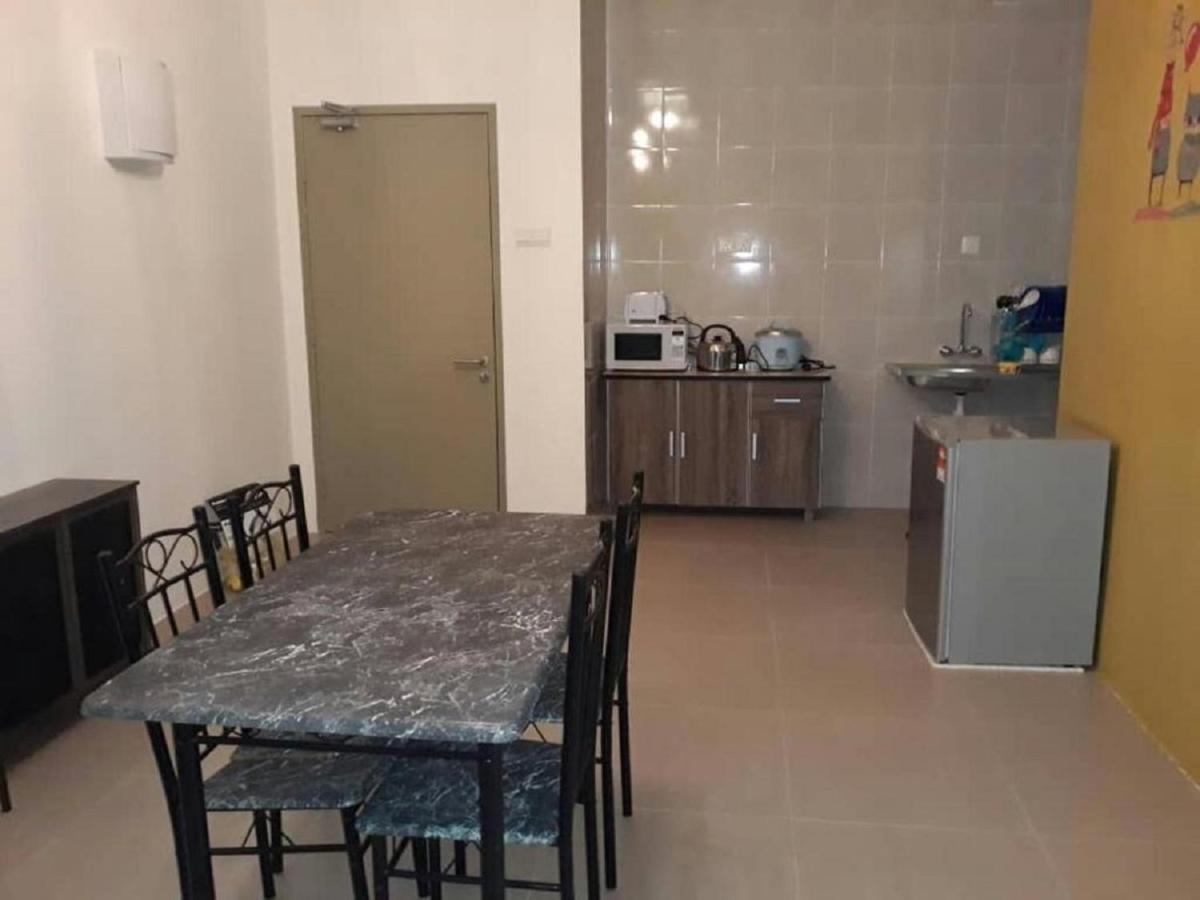 Mariana Barrington Square Goldenhills Pasar Malam Κάμερον Χάιλαντς Εξωτερικό φωτογραφία